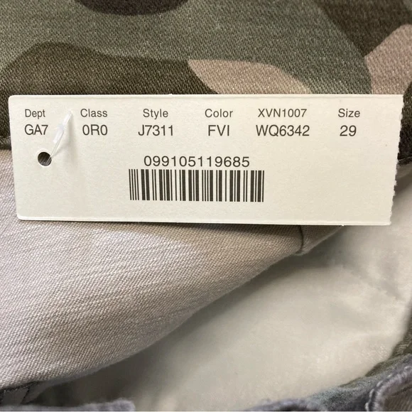 NWT J Crew Green Camo Vintage Straight Cargo, Size 29 - Picture 6 of 7